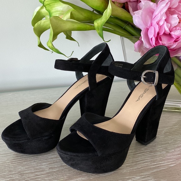 Via Spiga Black Suede Platforms - Picture 10 of 11